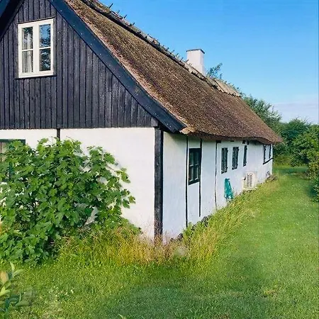 Charm Near Amidst Fields Prázdninový dům *