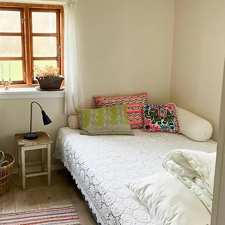 Charm Near Amidst Fields Svebolle