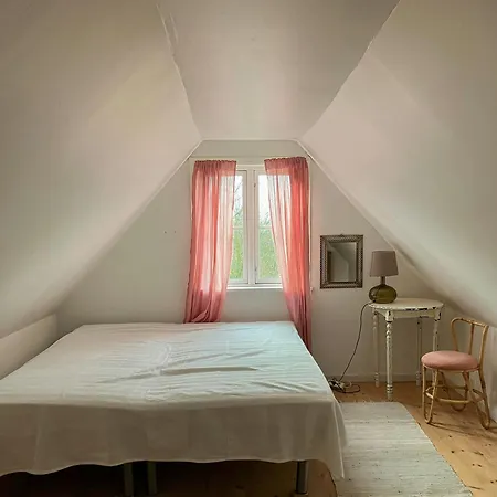 Casa vacanze Charm Near Amidst Fields