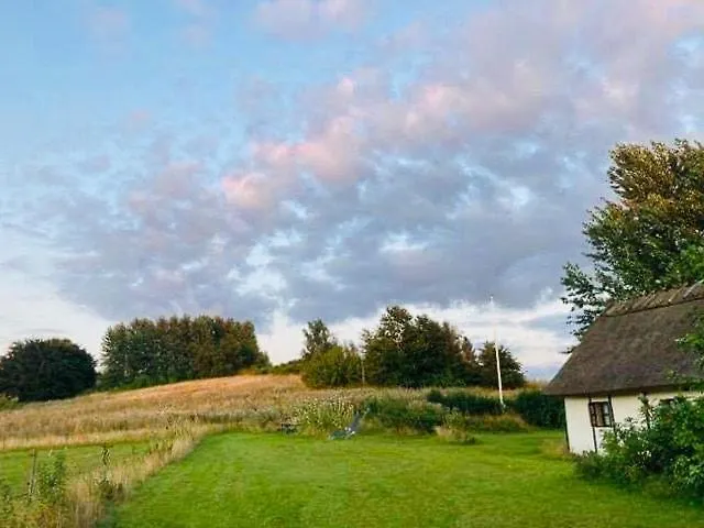 Casa vacanze Charm Near Amidst Fields