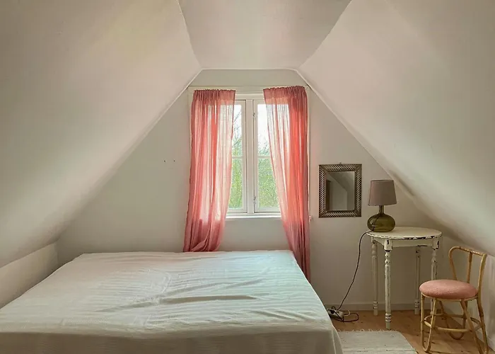 Casa vacanze Charm Near Amidst Fields